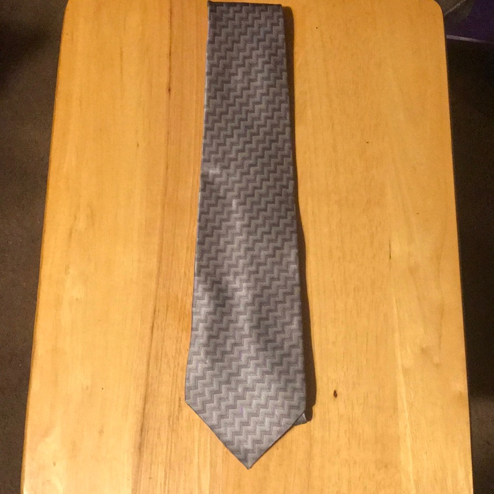 Men’s silk tie